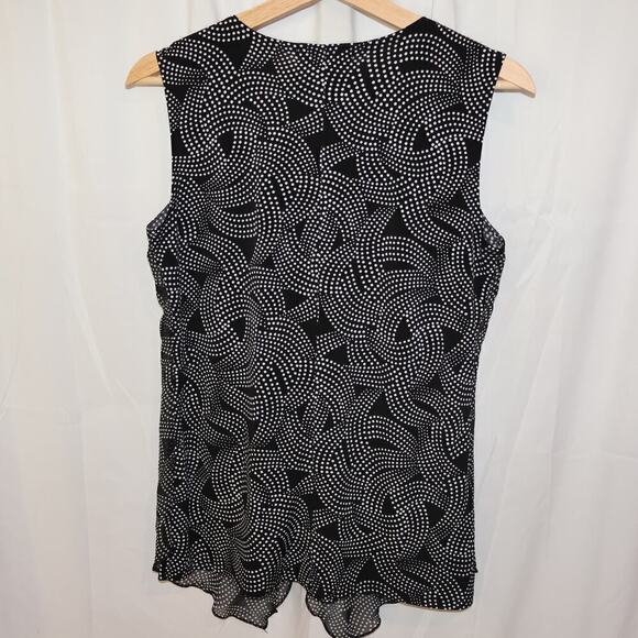Adele & May Blouse Size Small Sleeveless Lightweight V Neck Black - Picture 10 of 12